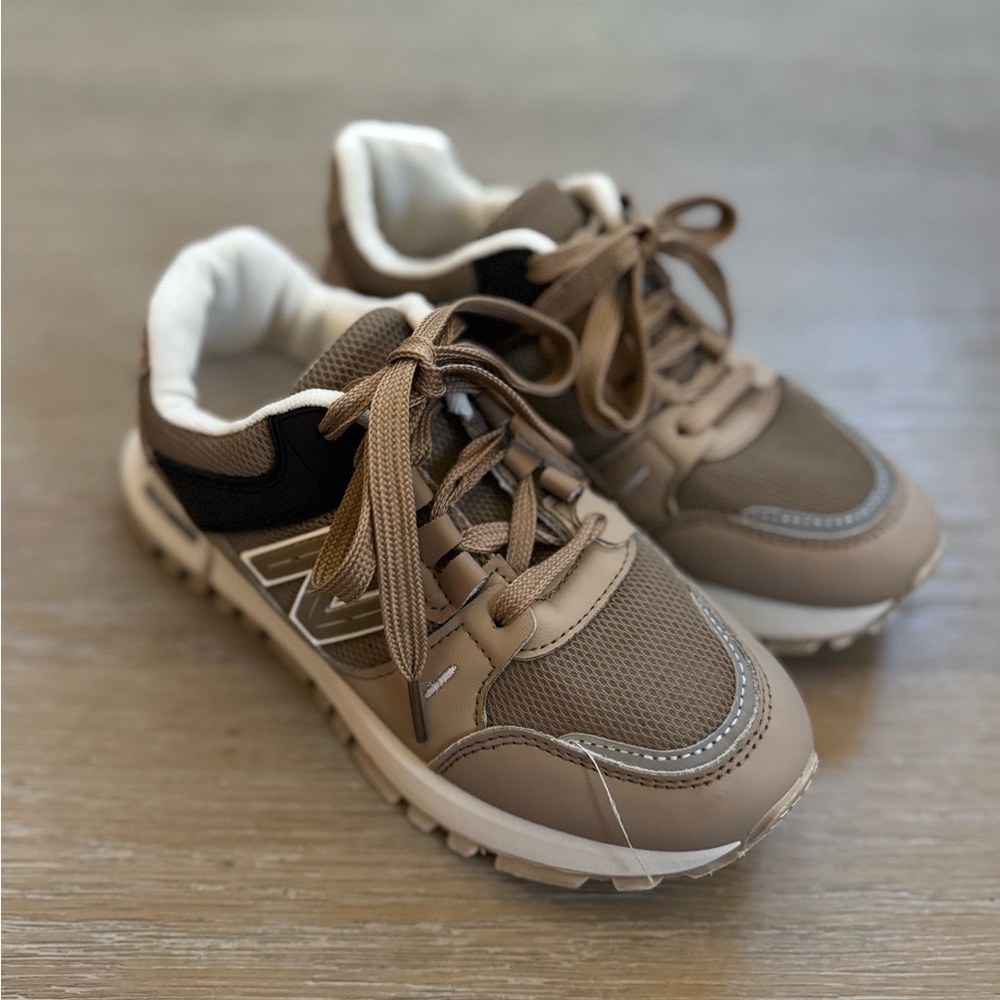 New Balance Brown and Black Athletic Shoes